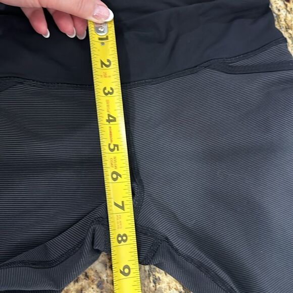 LULULEMON Athletica Run: Pace Crop Active Leggings Stripe Black Size 6 - Picture 8 of 8
